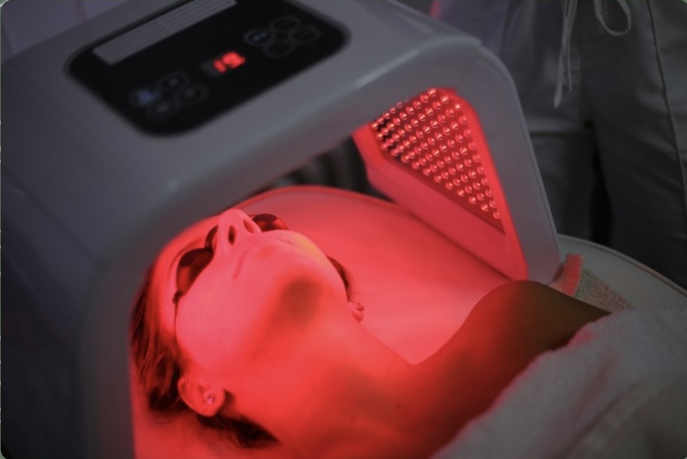 LED therapy (10 - 15 Mins) ADD ON