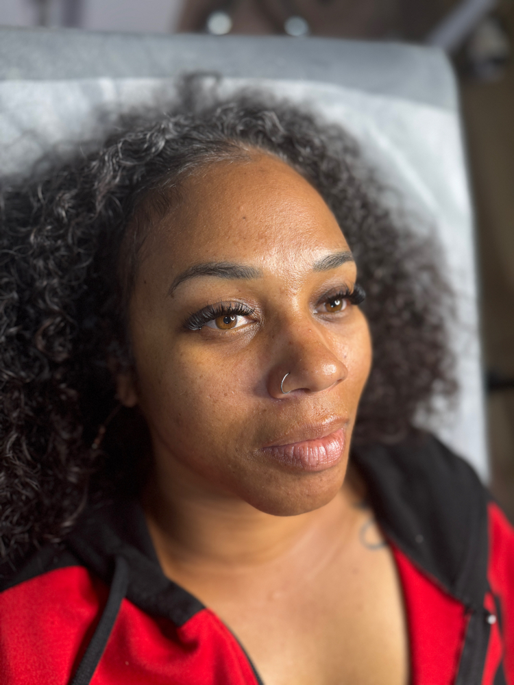 Cluster Lashes at Shay’s Peaceful Escape, LLC in San Antonio, TX