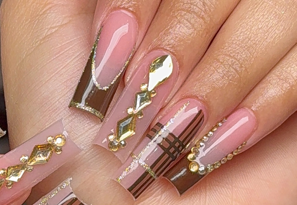 Long Nails 5-6 magnets at Sets By Kiaraa in Denver, CO