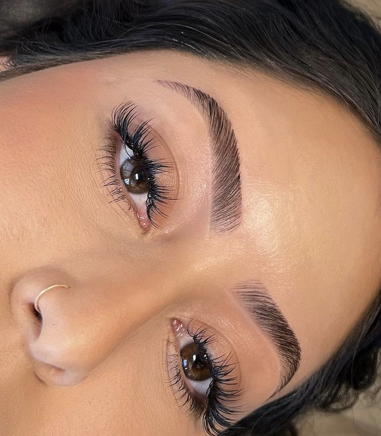 BROW LAMINATION WITH DYE