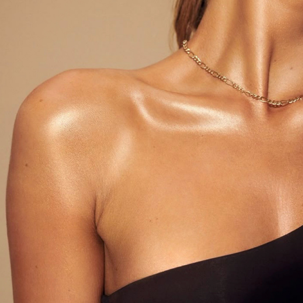 Full Body Spray Tan Package at Simply Golden Beauty Co. in Lakewood, NJ