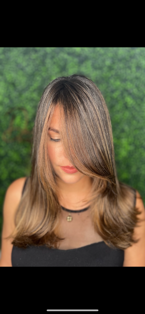 Morena Iuminada Balayage
