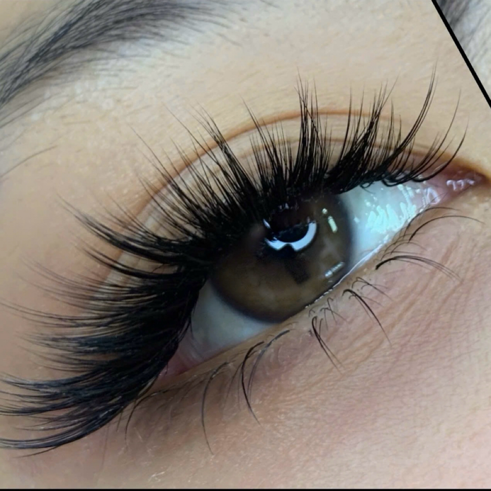 ADVANCE CUSTOM LASH DESIGN at HIGHBROW INK in TAMPA, FL
