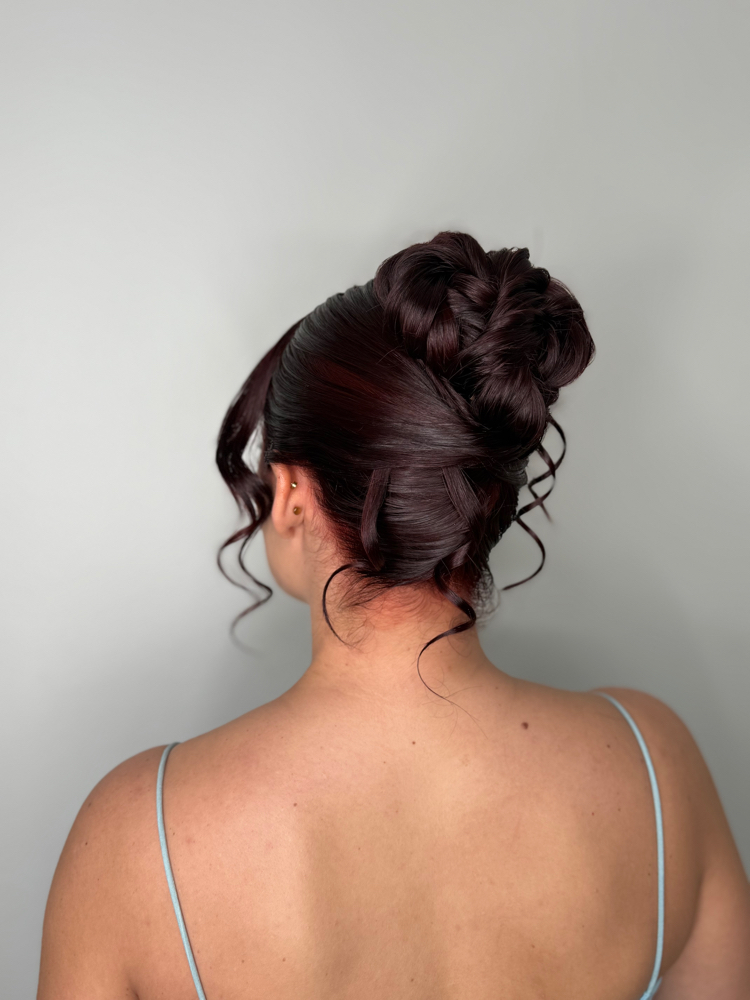 Recogido at Liliana Castro MUA in Carolina, PR