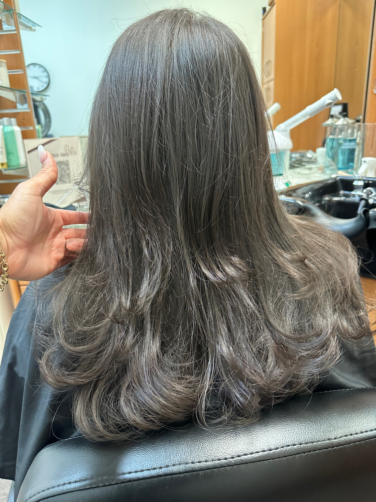 The Pretty Cut / El Corte Pretty