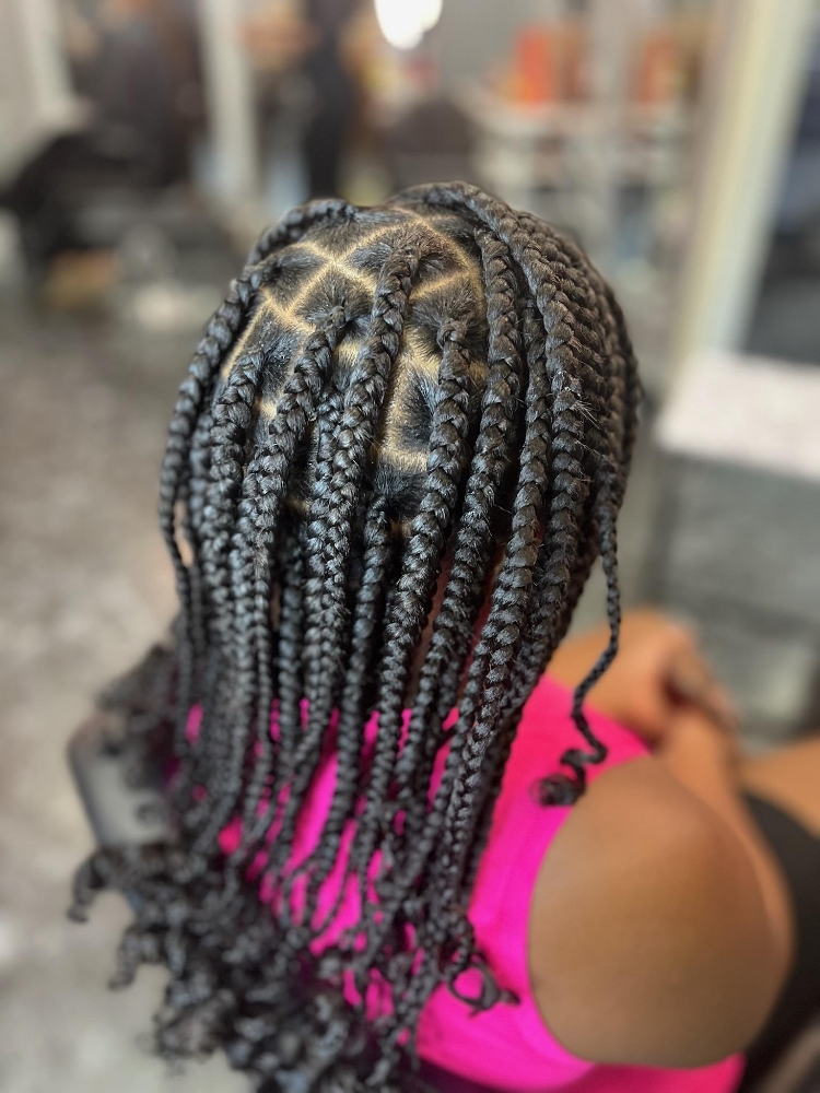 Medium Knotless