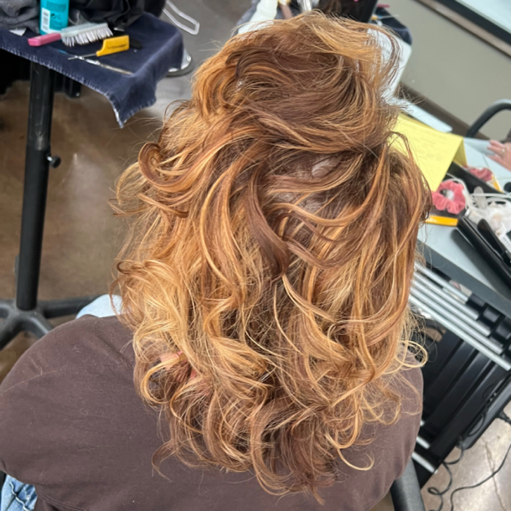 Shampoo / Blowout at Styledbytri in Girard, OH