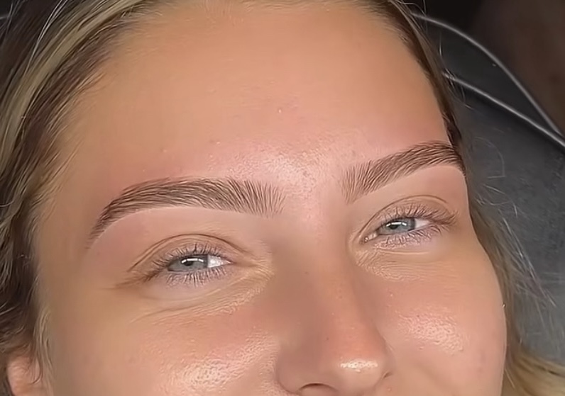 Hybrid Brow Stain + Brow Wax