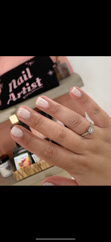 REGULAR BASE GEL MANI