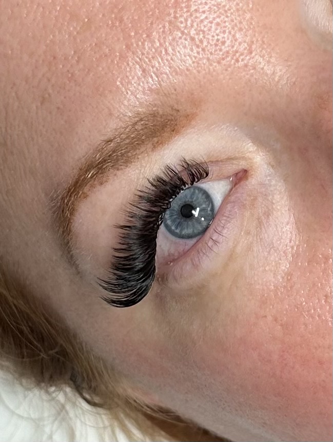 Volume Lashes Full Set