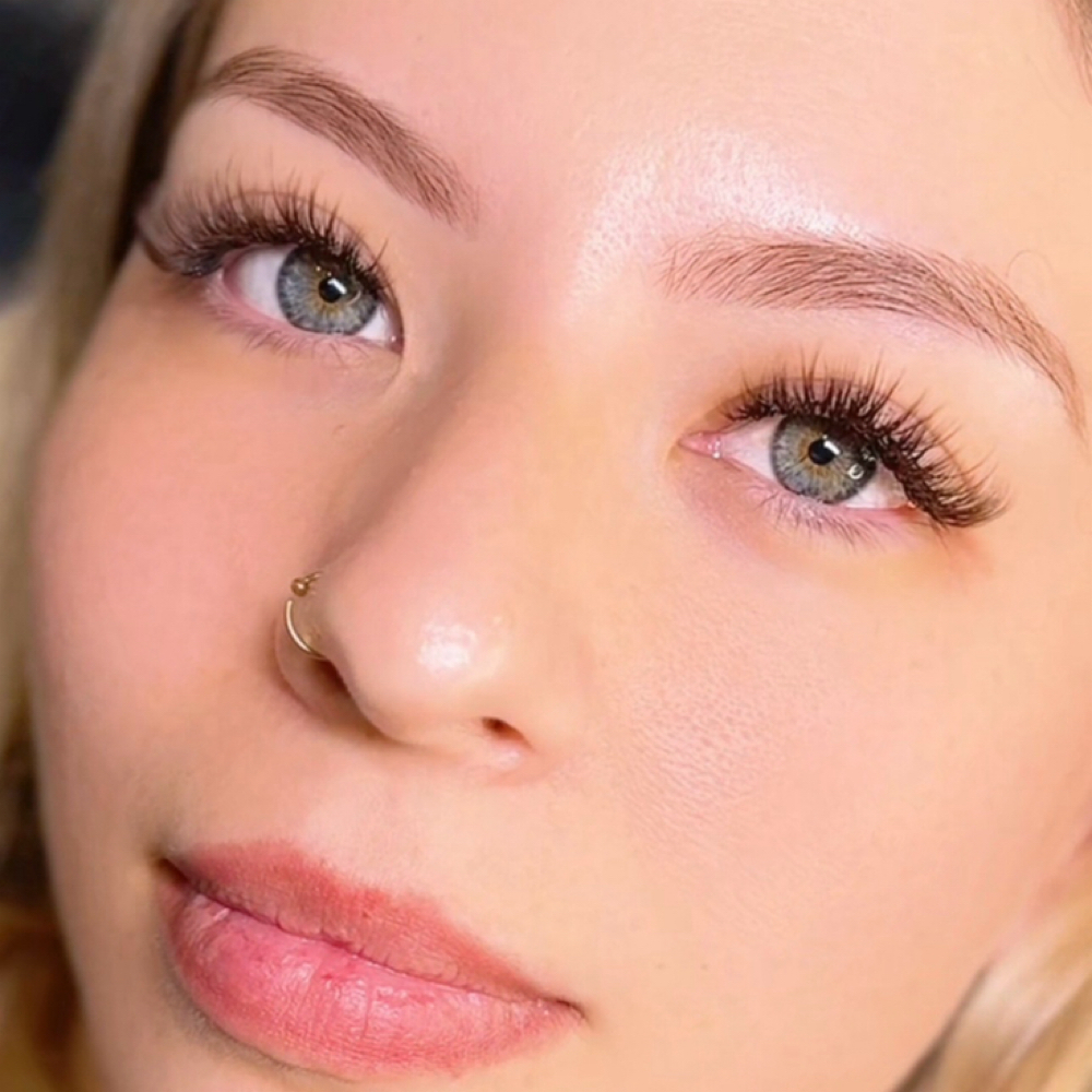 Hybrid Refill (2-3 weeks) at Onyx Lashes in Weslaco, TX