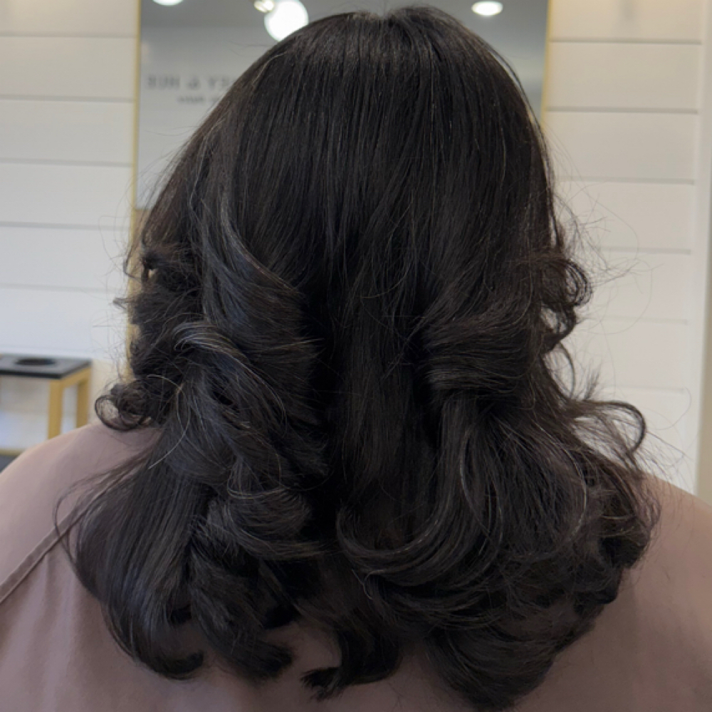 Blowout Short  | Secado Pelo Corto at Honey & Hue By Dulce in Winston Salem, NC