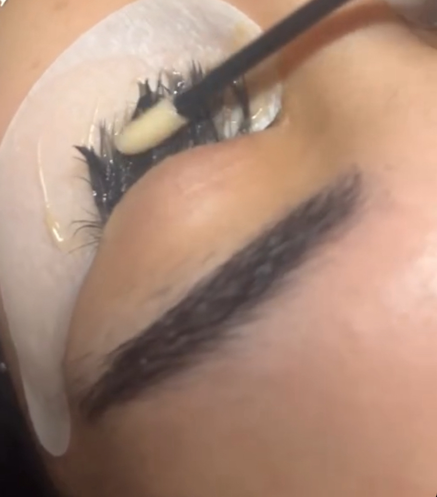 Lash Removal
