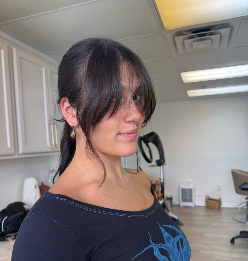 Woman's Cut and Style