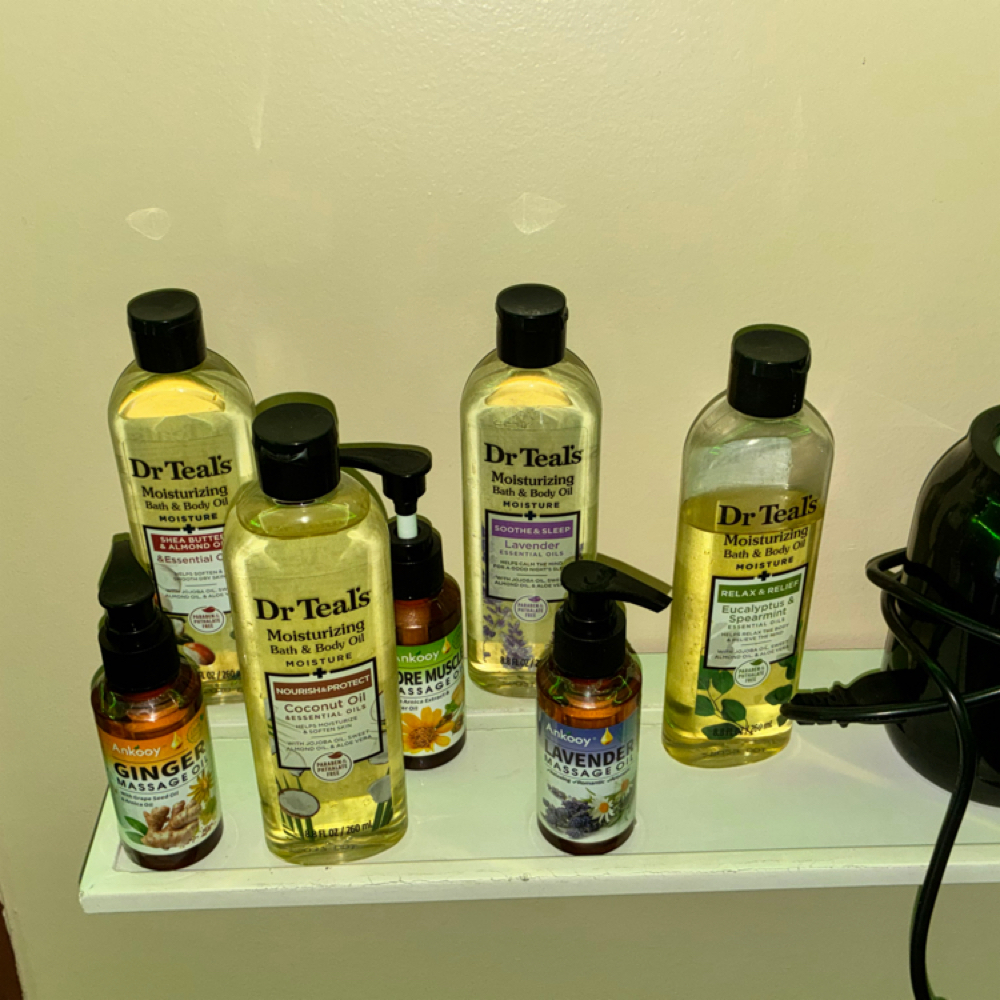 Hot Oil Treatment Sessions at Divinely EverythingLlc in Schenectady, NY