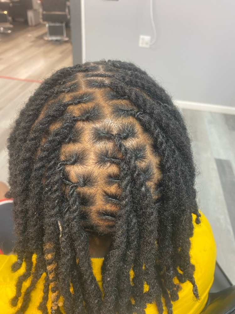 ROPE TWIST STYLE ADD ON at LuxuryCrownsbyTre LLC in Monroeville, PA
