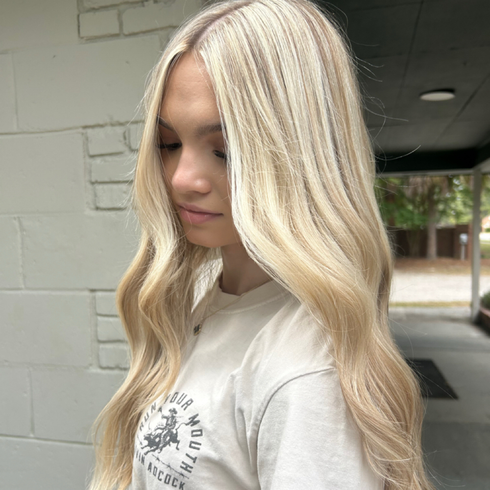 Blonding / Foil Services at Hairapy By Amaya LLC in Walterboro, SC