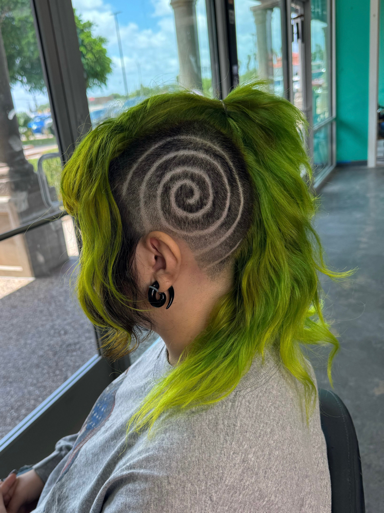 Design at Barber Named Brenda in Brownsville, TX