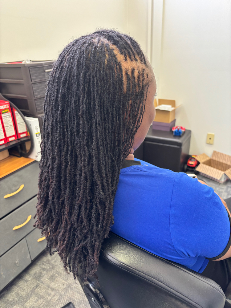 Microloc Retie 8 weeks & Up at CB Hair Essentials Beauty in Columbus, GA