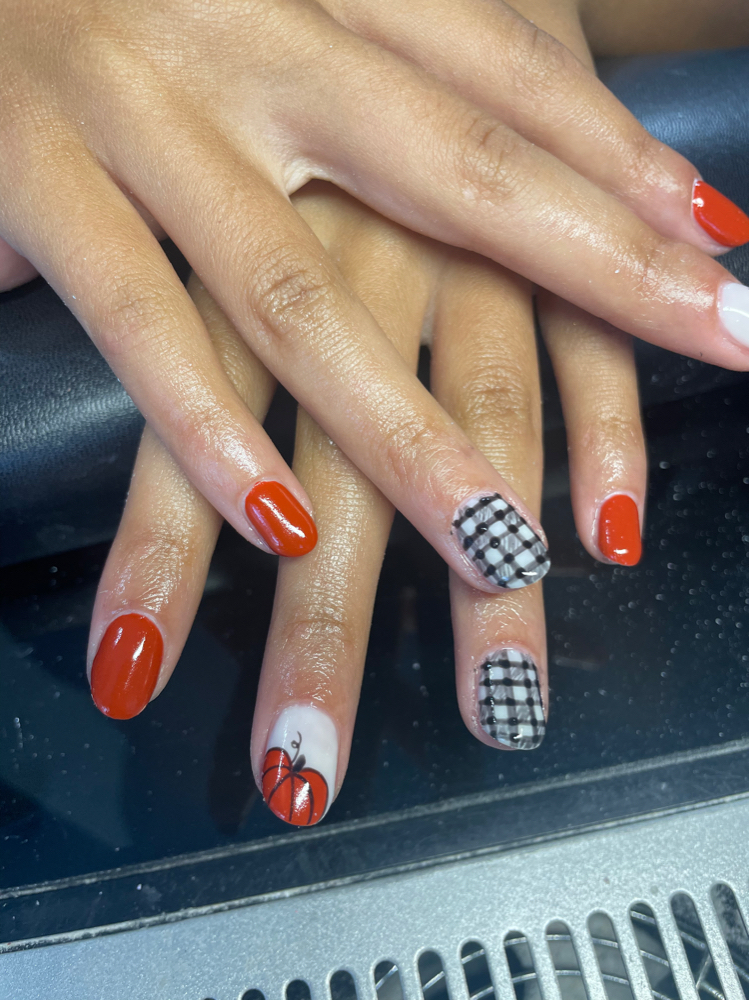 Gel Mani (Moderate Nail Art)
