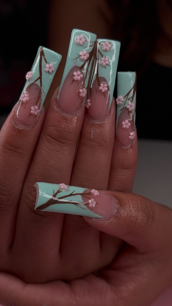 Long at Twinklenailsbybel in wimauma, FL