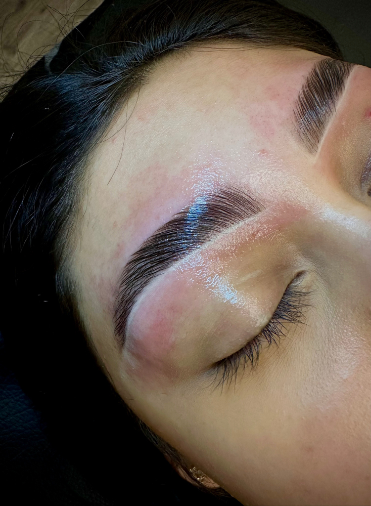 Brow lamination+ Tint + Brow Waxing