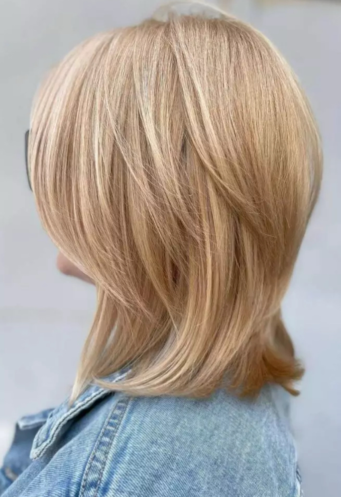 Women's Haircut at Dye'N 2 Cut It in Las Vegas, NV