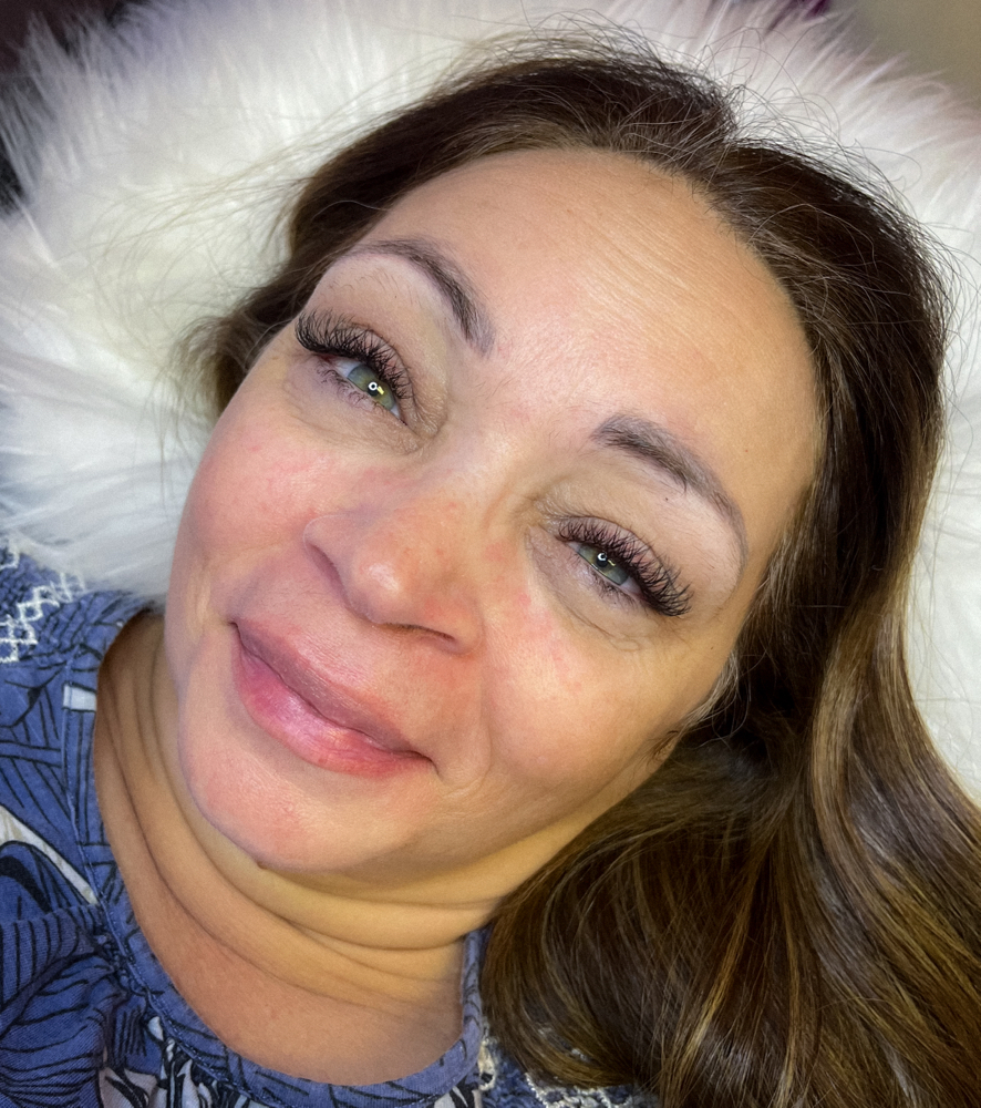 volume eyelash extensions