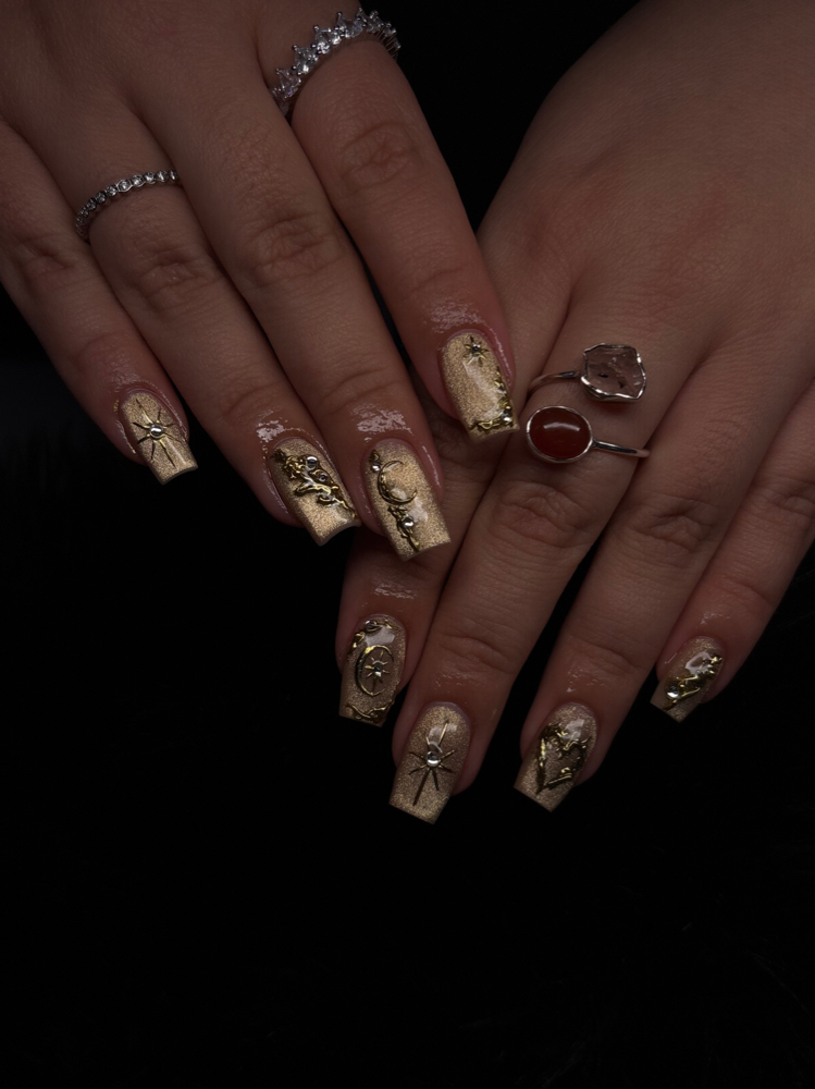 Medium Structured Manicure