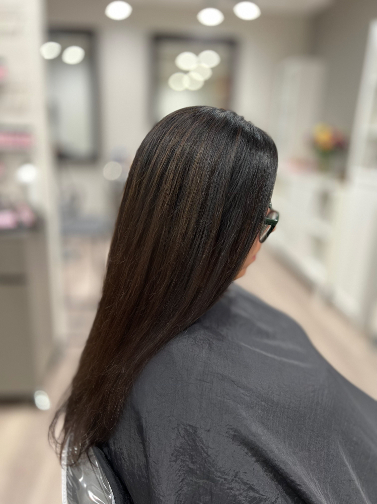 Women’s Haircut, Treatment, Blowout