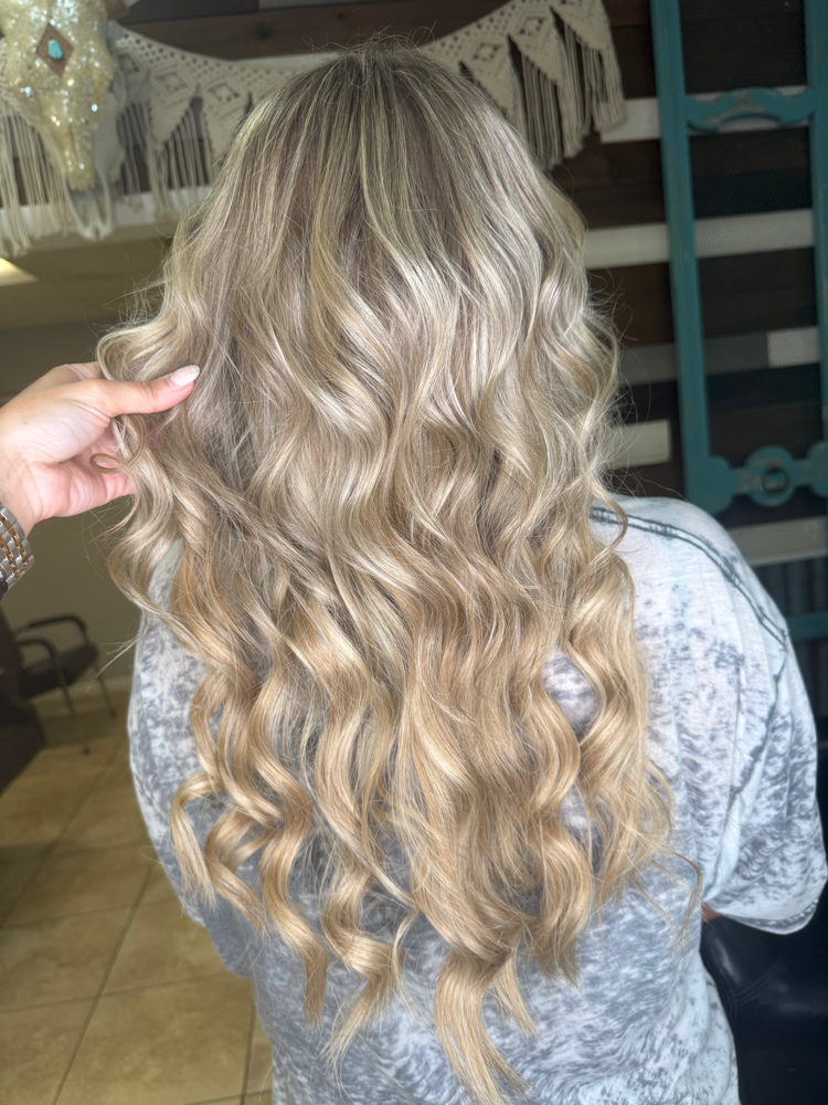 Full Highlight (Extra Long Hair) at Jamilyn Hammon in Sebring, FL