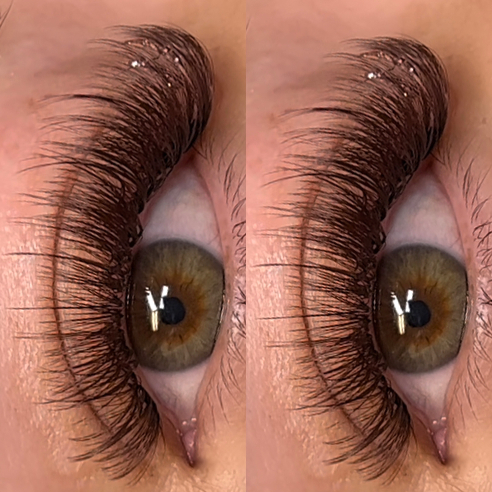 Full Set In Colored Lashes