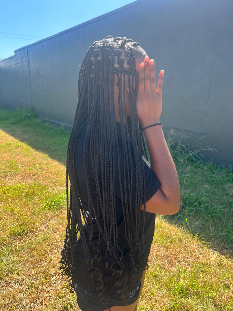 Shmedium Knotless Braids