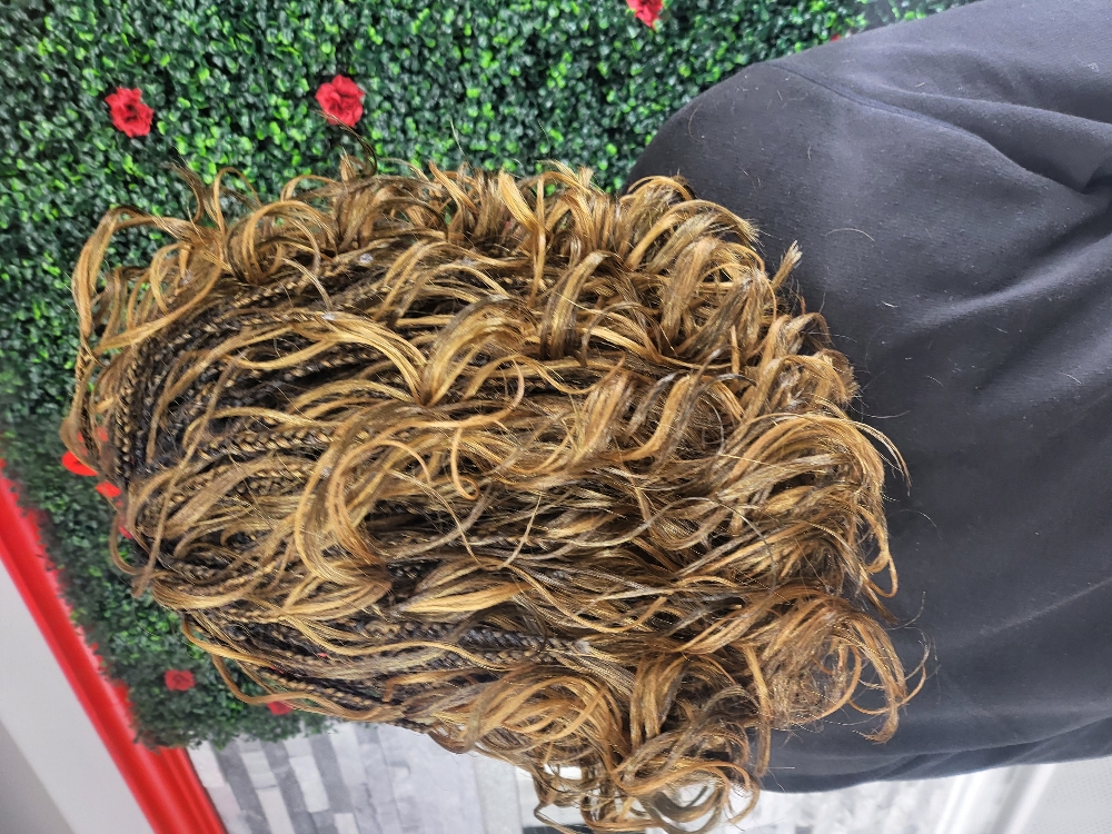 French Curls at @ivtebeautyplace in Suitland  Md, MD