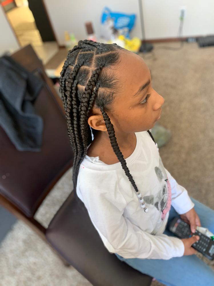 Kid Jumbo Knotless Braids W/ Weave