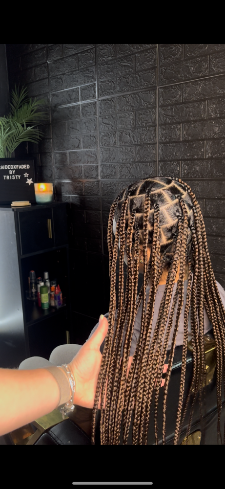 Medium knotless braids