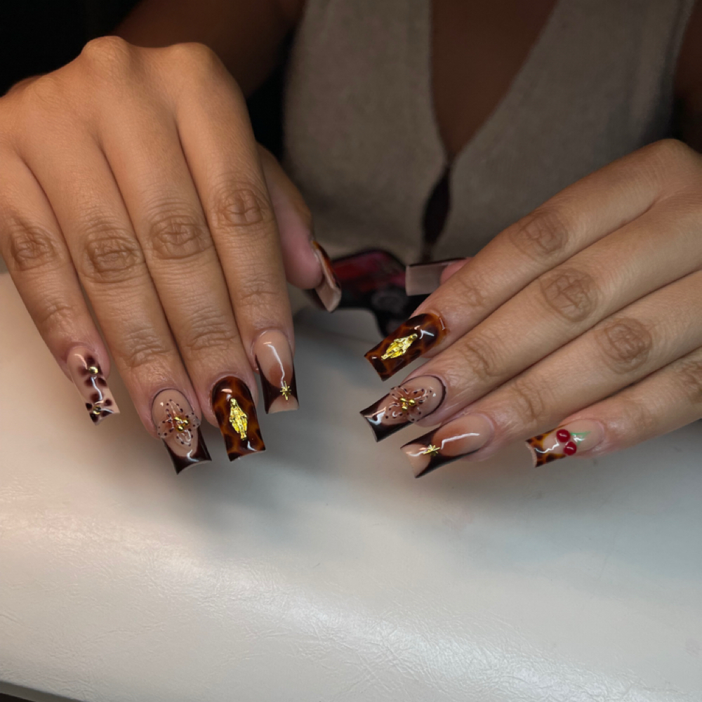 MEDUIM ACRYLIC FULL SET at Nails By Dulce in Commerce City, CO
