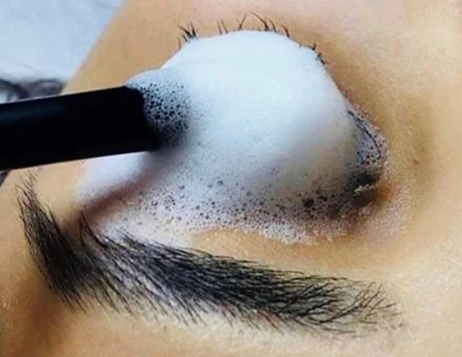 Lash Bath