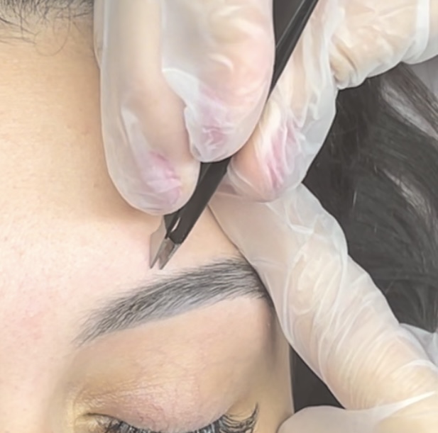 Eyebrow Tweeze