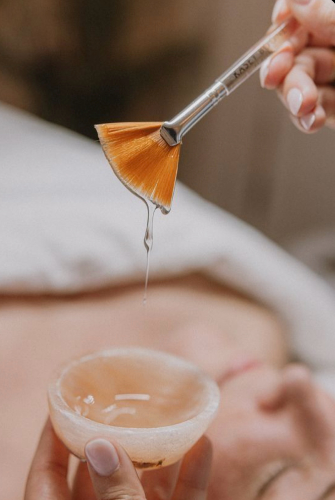 Mini Facial To Head Spa Treatment