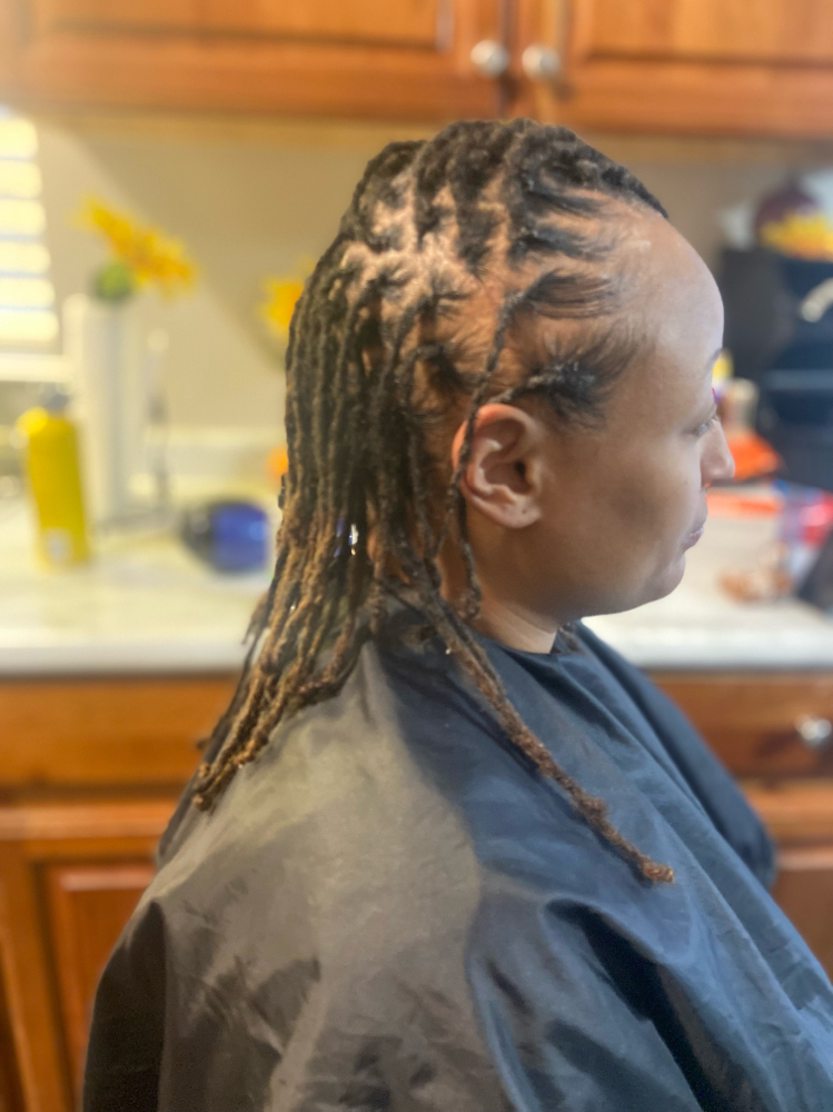 Locs Interlock Retie Special š„³ at Ari Locs and Styles in Cincinnati, OH
