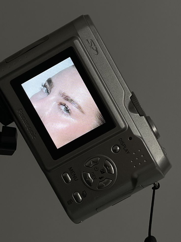 Brow Lamination + Tint