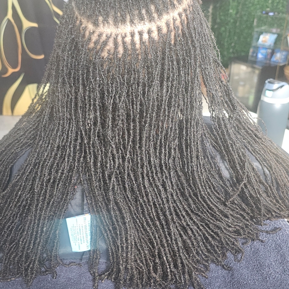 Small Loc Wash & Retighten at Naturally Loc'd & Loaded LLC. in New Castle, PA