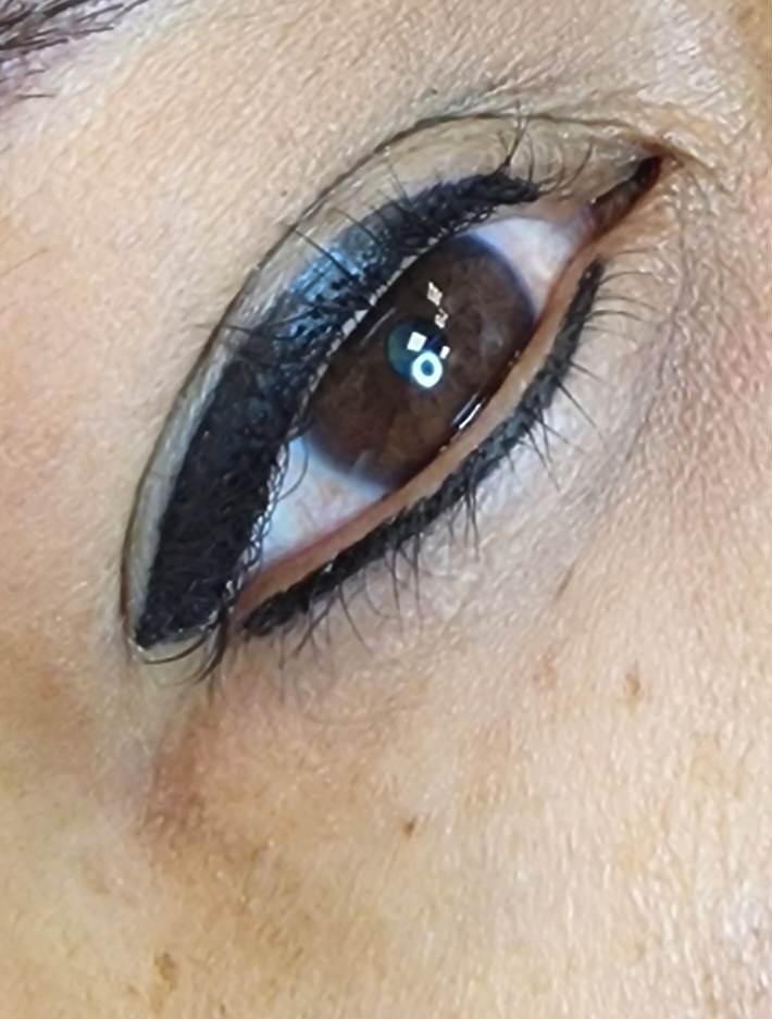 Upper and Lower Eyeliner