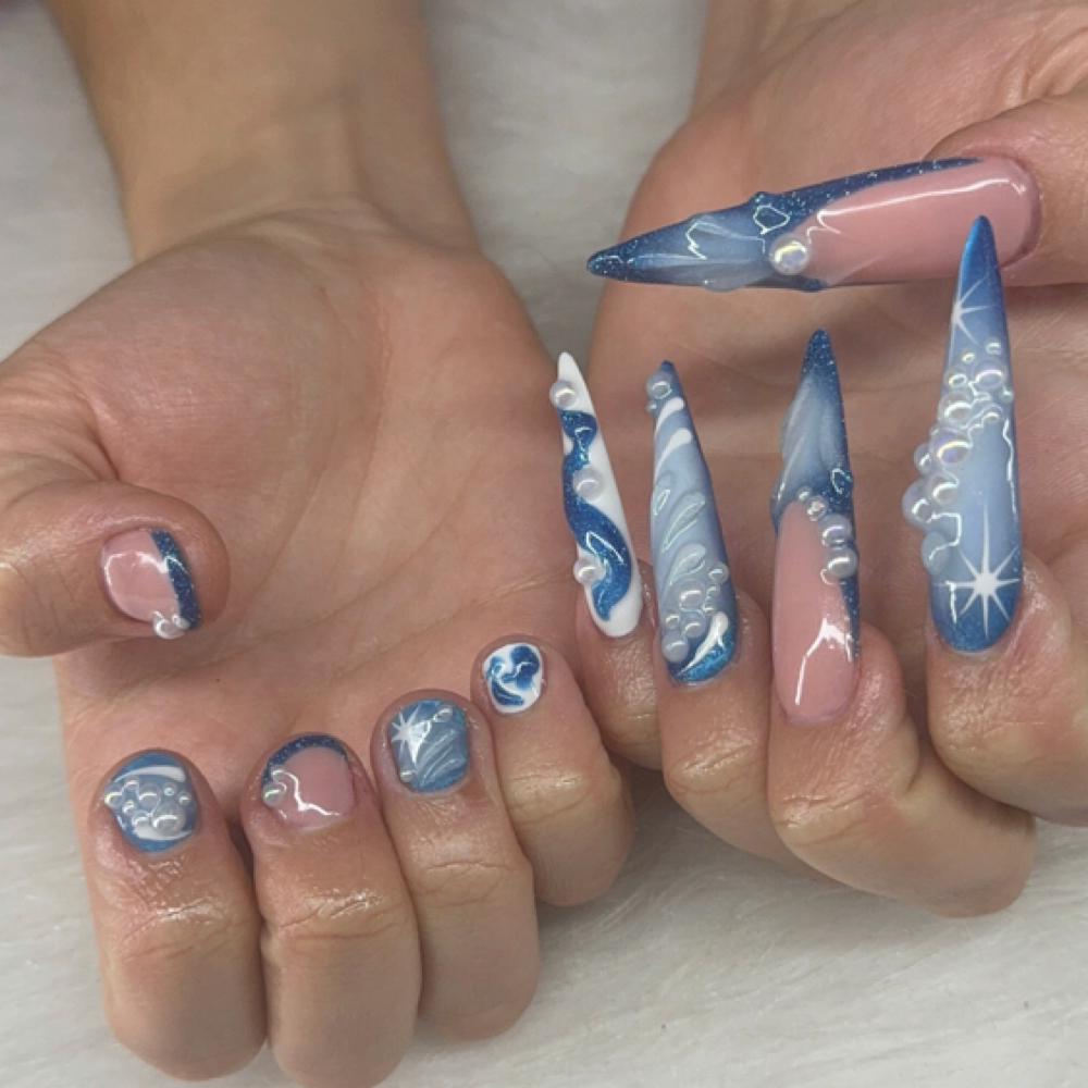2(to5) finger special! at ༺𝕯𝖆𝖗𝖈𝔂 𝖙𝖍𝖊 𝕹𝖆𝖎𝖑 𝕱𝖆𝖎𝖗𝔂༻ in Chicago, IL
