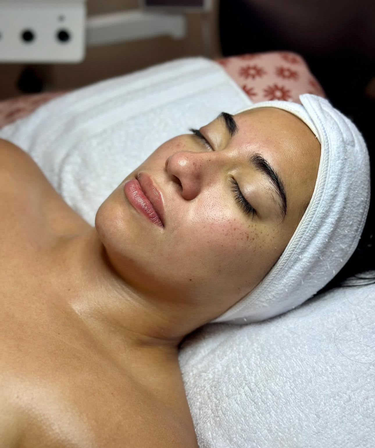 Mini Facial