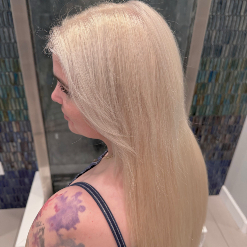 Bleach And Tone at Sunday Best Hair Co in Surprise, AZ