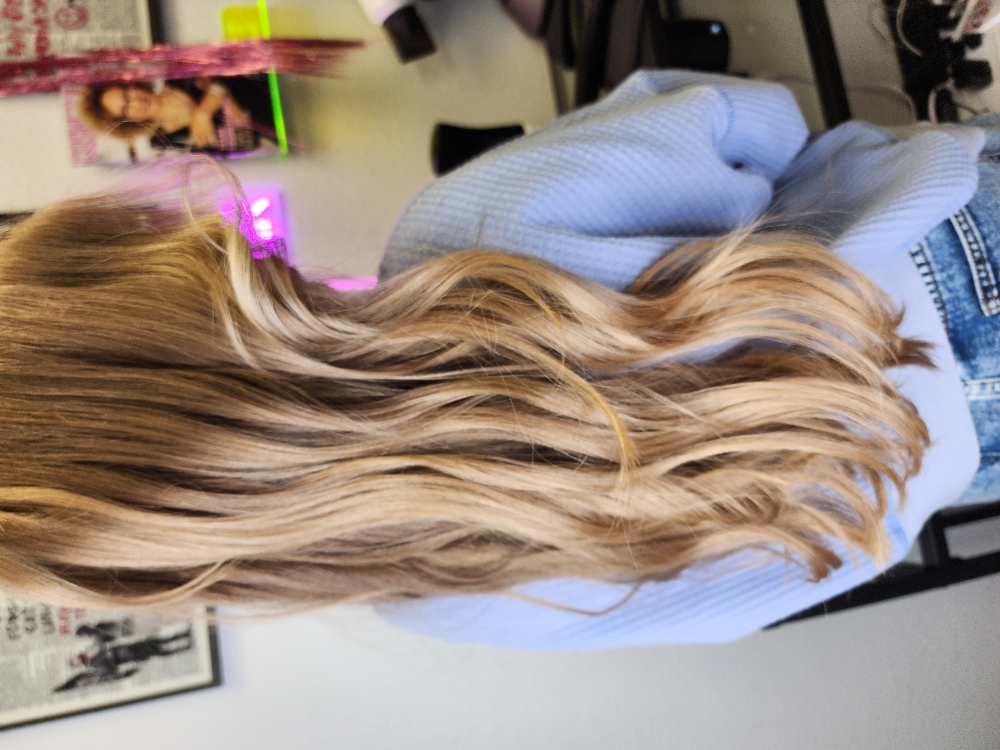 Womens Haircut (Shampoo And Style)