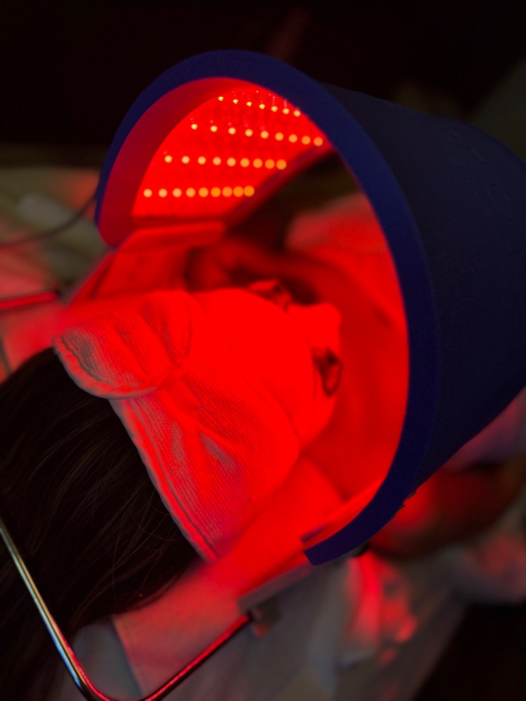 LED Light Therapy Facial