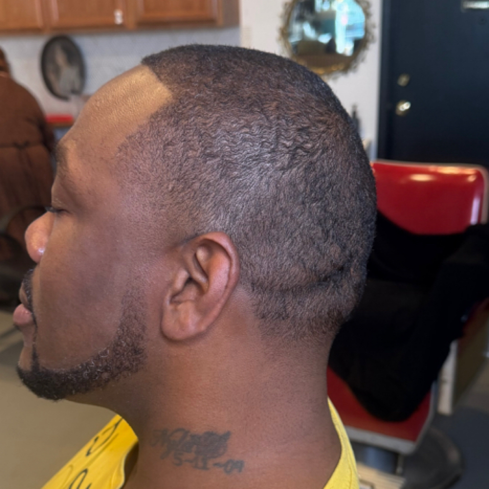 Men Haircuts at That’s Jazzy’s Palace in Ottawa, IL